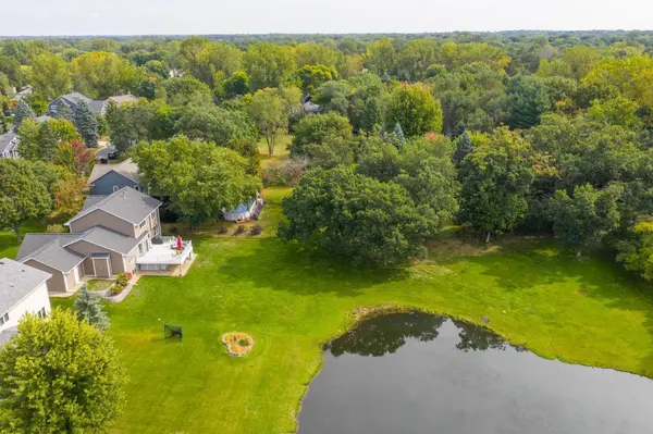 592 Vicki LN, Shoreview, MN 55126