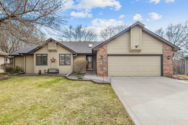 15 Apfelridge CT, South Saint Paul, MN 55075