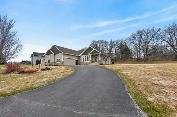 55 Bluegrass DR NW, Alexandria, MN 56308