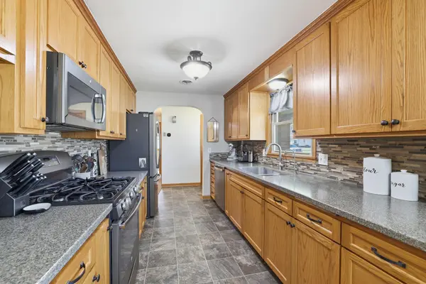 115 S Walnut ST, Belle Plaine, MN 56011