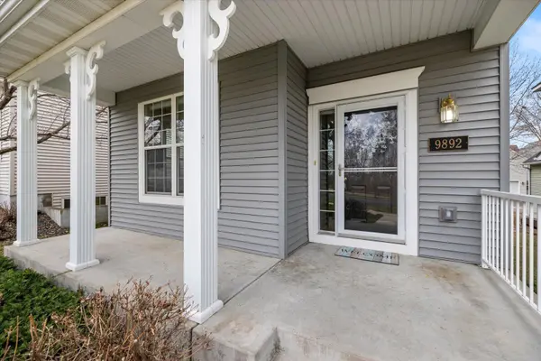 9892 Pincherry LN, Eden Prairie, MN 55347