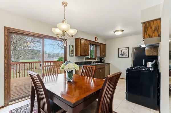 4609 Carolyn LN, White Bear Lake, MN 55110