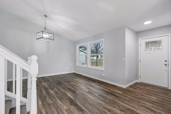 601 Cedar ST SW, Isanti, MN 55040