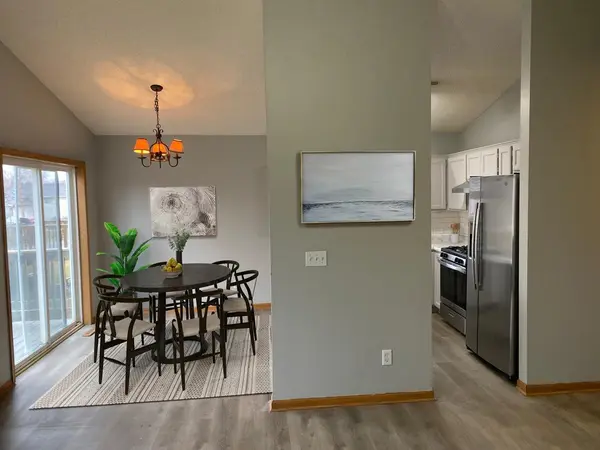218 Crystal LN, Montrose, MN 55363