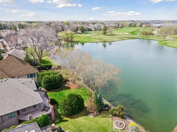 9226 Breckenridge LN, Eden Prairie, MN 55347