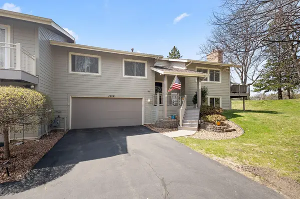 7012 W 84th Street CIR, Bloomington, MN 55438