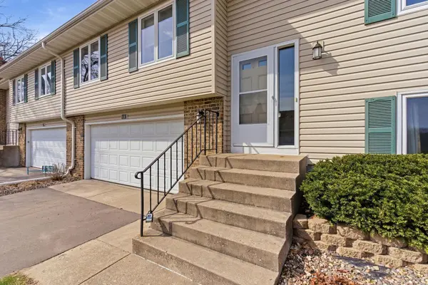8361 W 100th ST, Bloomington, MN 55438