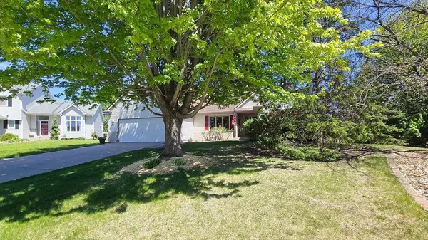1451 Clippership CT, Woodbury, MN 55125