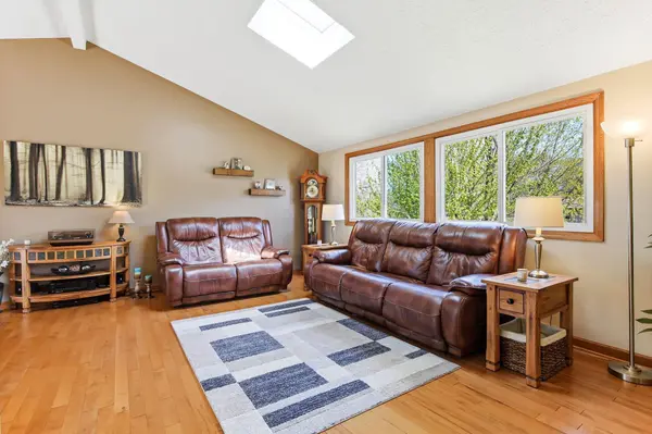 17701 Jaguar PATH, Lakeville, MN 55044