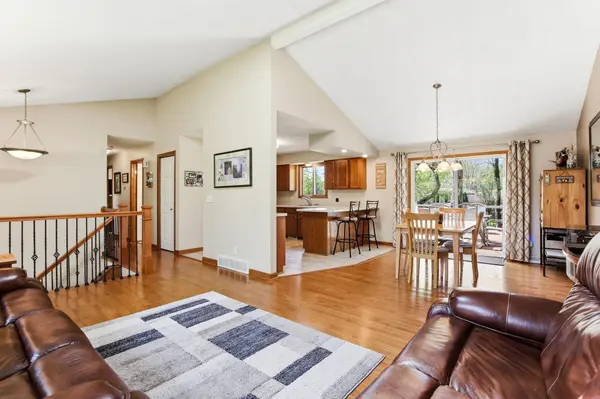 17701 Jaguar PATH, Lakeville, MN 55044
