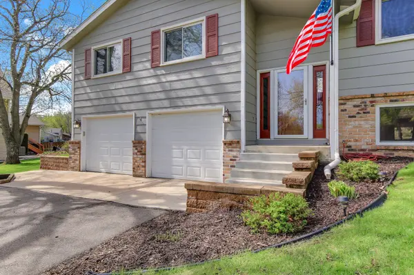 17701 Jaguar PATH, Lakeville, MN 55044
