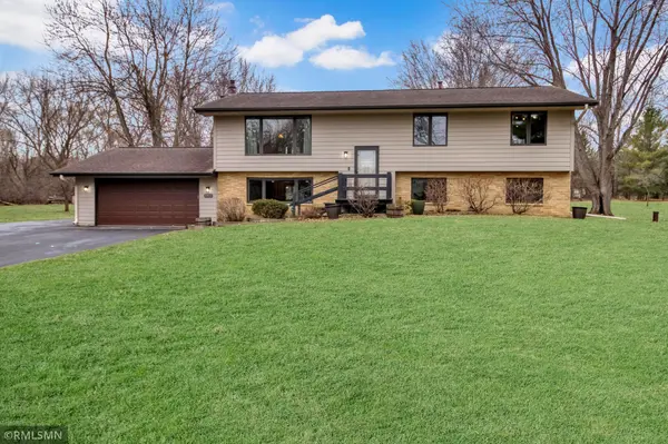 19525 Country CIR E, Corcoran, MN 55374