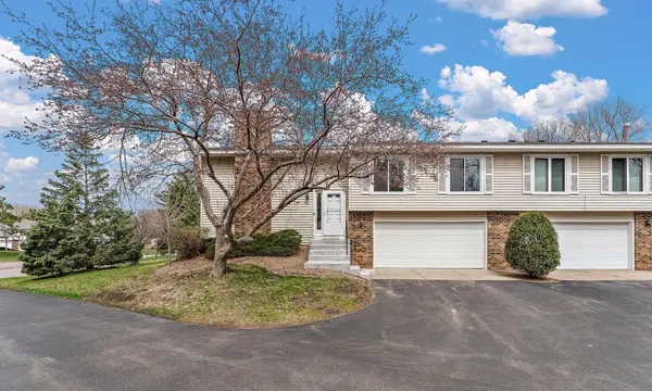 1621 W 140th ST,  Burnsville,  MN 55337