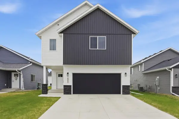 6862 Thomas ST, Horace, ND 58047