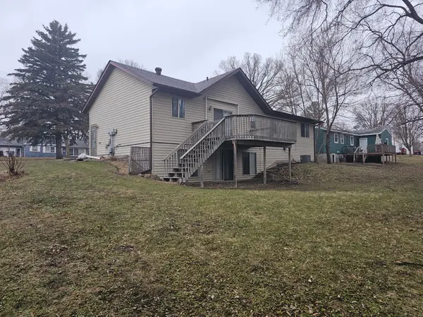 1121 S Vine ST, Fergus Falls, MN 56537