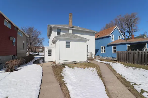 609 3rd ST N, Fargo, ND 58102