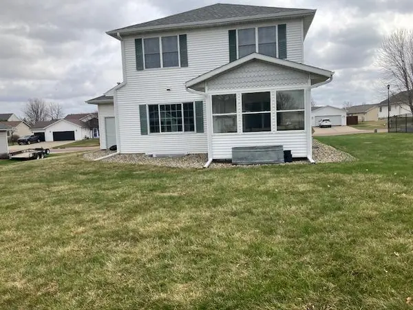 1305 5th ST NE, Waseca, MN 56093