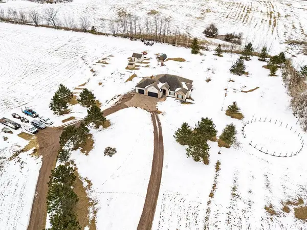 2542 Ziehl RD, Carlton, MN 55718