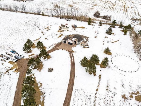 2542 Ziehl RD, Carlton, MN 55718