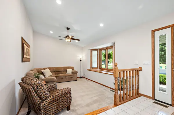 3352 132nd CIR NW, Coon Rapids, MN 55448