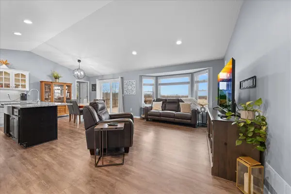 38616 Pine AVE, Center City, MN 55012