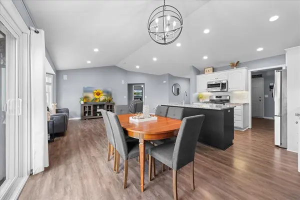 38616 Pine AVE, Center City, MN 55012