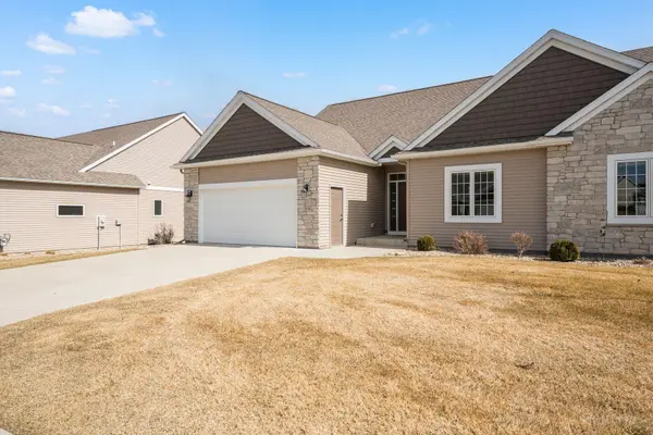 3106 Ivory RD NE, Rochester, MN 55906