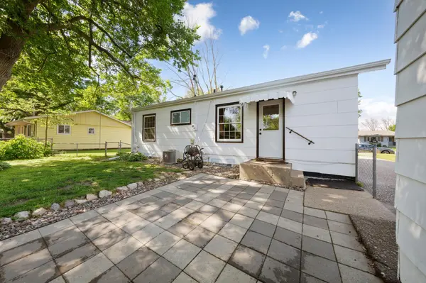 1213 Home PL, Faribault, MN 55021