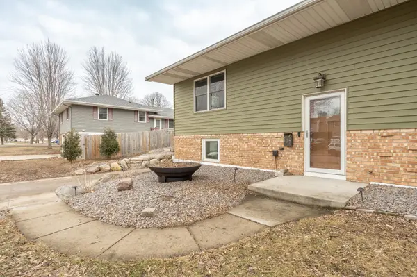 107 S Belmont DR, Mankato, MN 56001
