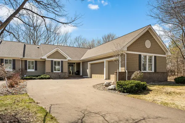 10013 Waterfront DR, Woodbury, MN 55129