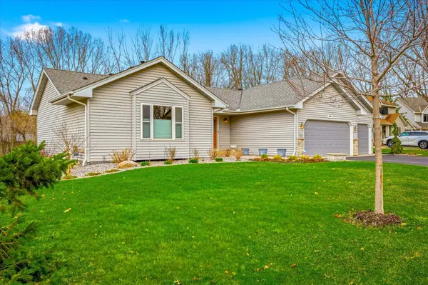 4564 Cliff Ridge CT, Eagan, MN 55123