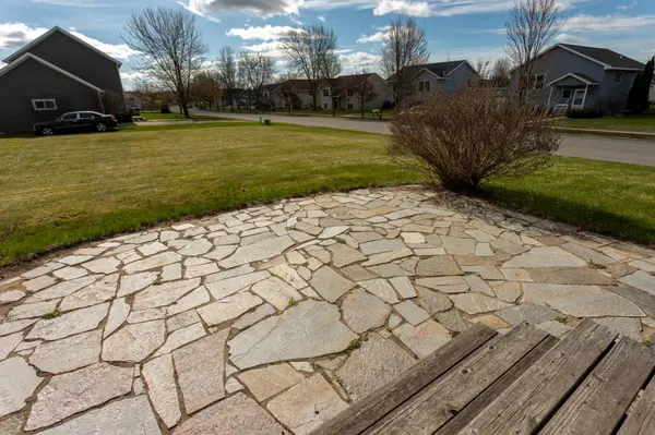 1803 Jasmine DR, Alexandria, MN 56308