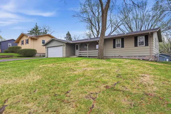 8601 Fairview AVE N, New Hope, MN 55428