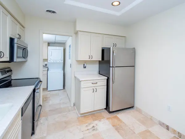 2275 Youngman AVE #306W, Saint Paul, MN 55116