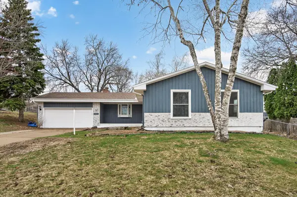4608 W 99th ST, Bloomington, MN 55437