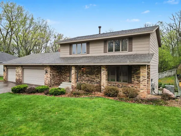 203 Belmont CT, Apple Valley, MN 55124