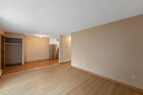 7202 72nd LN N, Brooklyn Park, MN 55428
