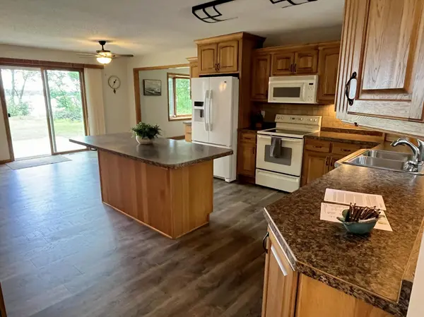 32896 South Shore Dr, Ottertail, MN 56571