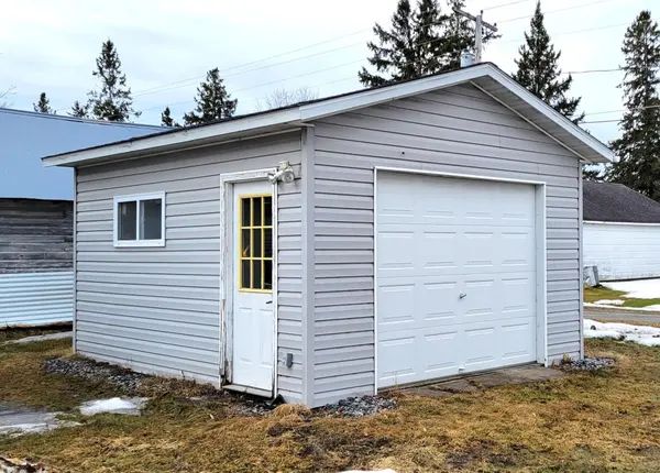 211 4th AVE SE, Baudette, MN 56623