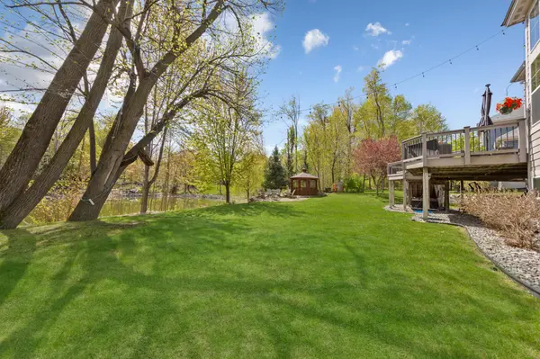 6788 Fountain LN N, Maple Grove, MN 55311