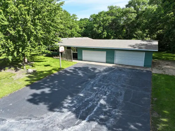 1811 Timber LN NE, Alexandria, MN 56308