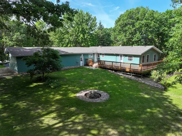 1811 Timber LN NE, Alexandria, MN 56308