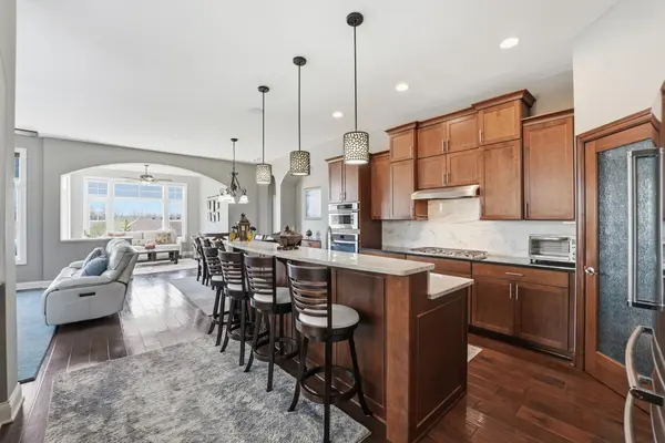 8808 Lake Riley DR, Chanhassen, MN 55317
