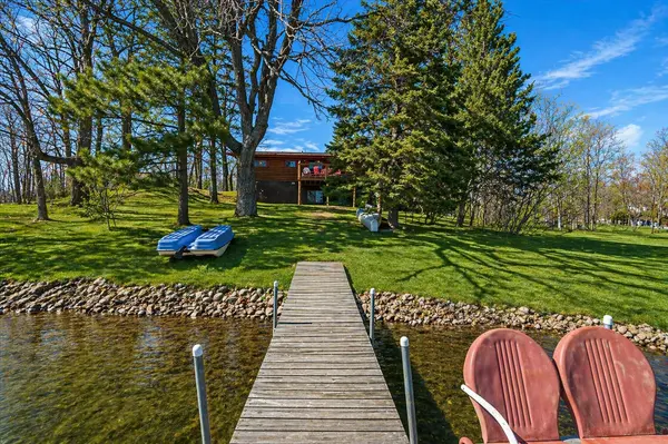 18986 Captive Lake RD, Garrison, MN 56450