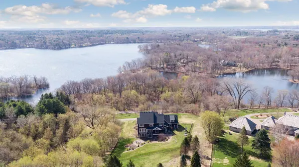 79 Apple Orchard RD, Dellwood, MN 55110