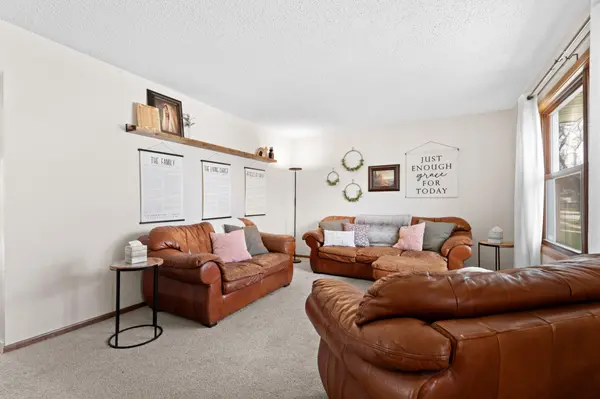 2014 43rd ST NW, Rochester, MN 55901