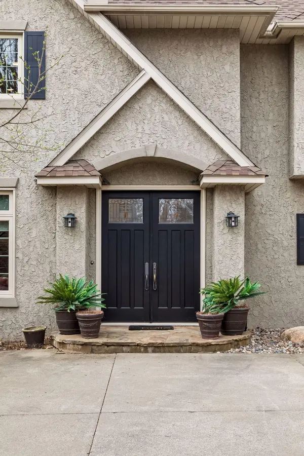 3701 Blackhawk RD, Eagan, MN 55122
