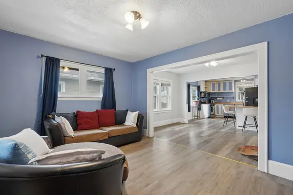 228 8th AVE S, South Saint Paul, MN 55075
