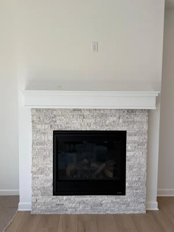 5448 Tallowtree LN, Woodbury, MN 55129