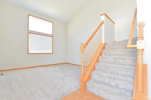 8626 Savanna Oaks Bay #A, Woodbury, MN 55125